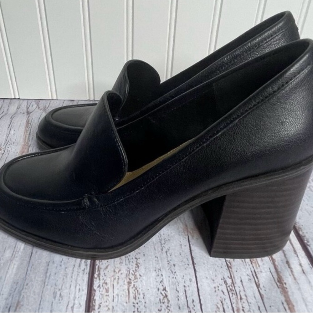 Crown Vintage Black Block Heel Loafers. Size 7.5.
